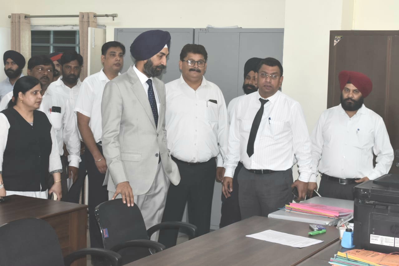 13,757 cases were settled on the spot in the National Lok Adalat